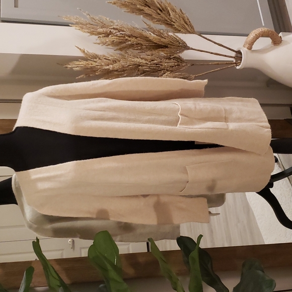 Madewell Sweaters - 🩷Madewell kent cardigan